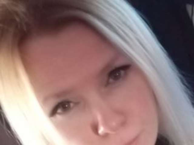 -WHITEQUEEN- amateur webcam photo