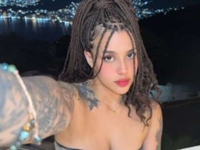 AIHNOA-SPLIT amateur webcam photo