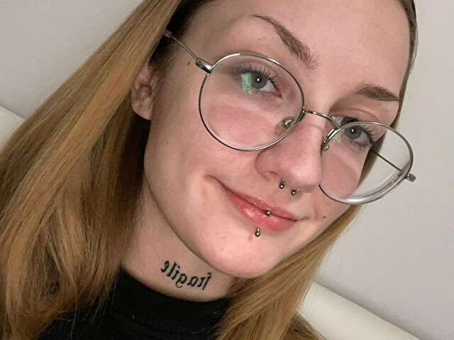 ALEXASEX amateur webcam photo
