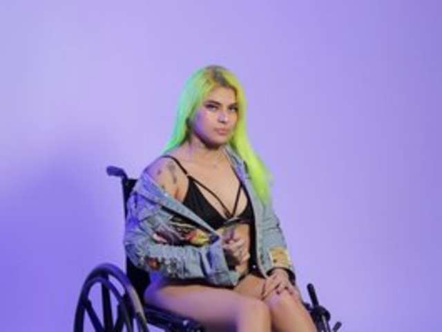 ALLY-CHAIR amateur webcam photo