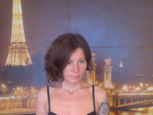 AMBERWALLET amateur webcam photo