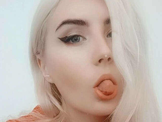AMILICUTTIE amateur webcam photo