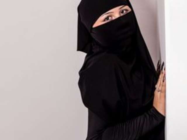 AMIRAH- amateur webcam photo