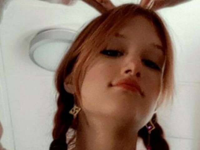 ANNOYBLUE amateur webcam photo