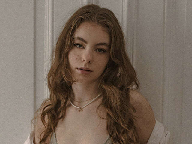 ARIASHOW amateur webcam photo