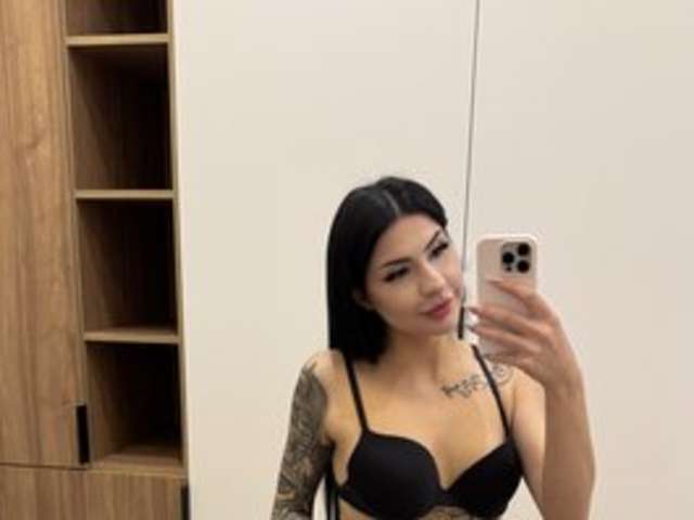 AURAXO amateur webcam photo