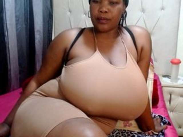 BUSTYBABEX amateur webcam photo