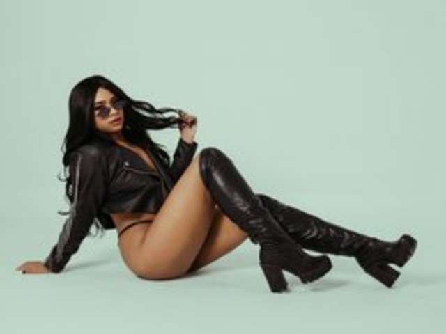CAMILAFOOX amateur webcam photo
