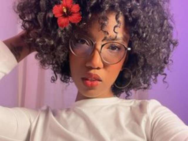 CAROLINES amateur webcam photo