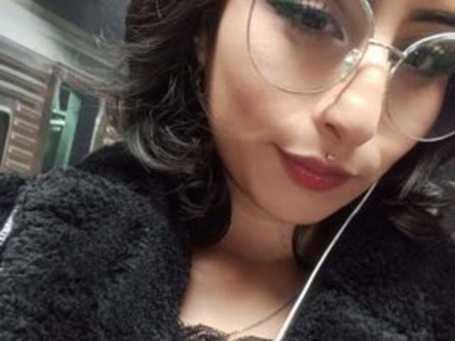 CRISTALDELEONS amateur webcam photo