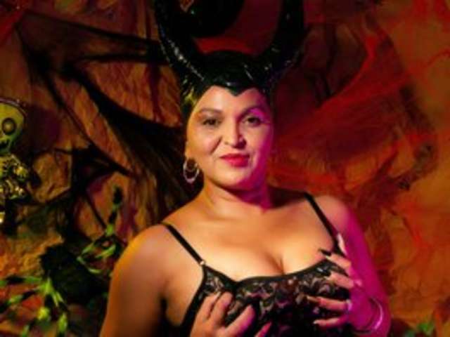 DANNA-PAOLAA amateur webcam photo