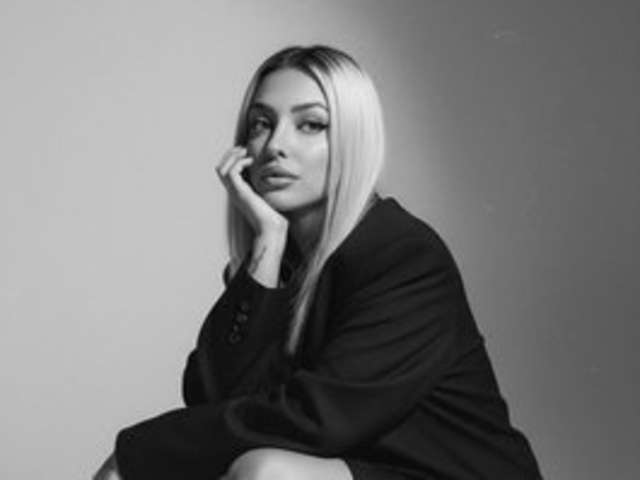 DIAMONDAVA amateur webcam photo