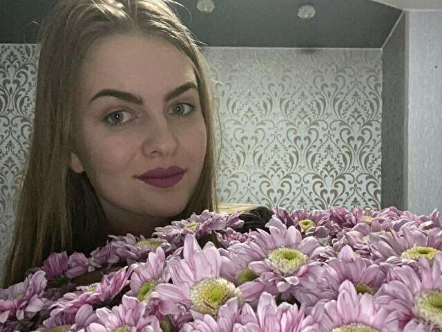 DIRTYLILY69 amateur webcam photo