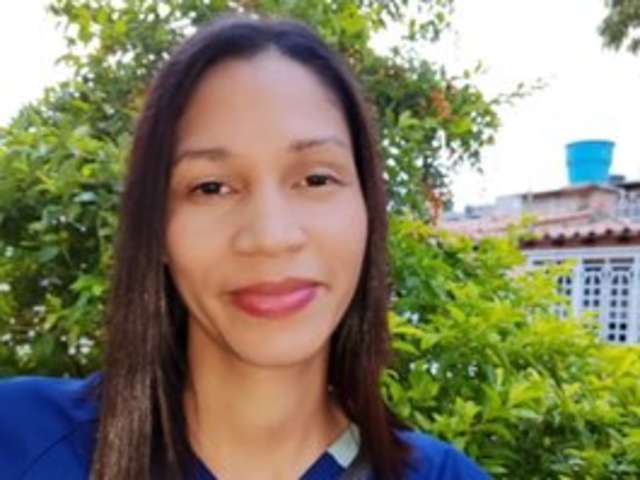 ELIZABETH-A amateur webcam photo