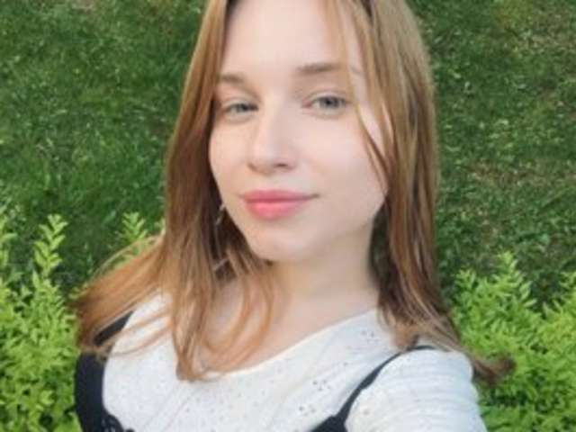 EMILYCROFT amateur webcam photo