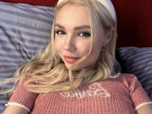 EMMAGOODGIRL amateur webcam photo