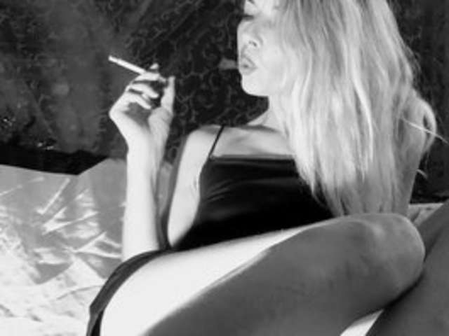 EVA-MELOW amateur webcam photo