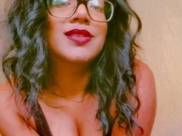 INDIANBEAUT amateur webcam photo