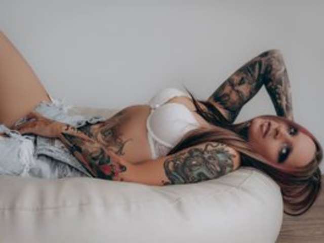 INESMODEL amateur webcam photo