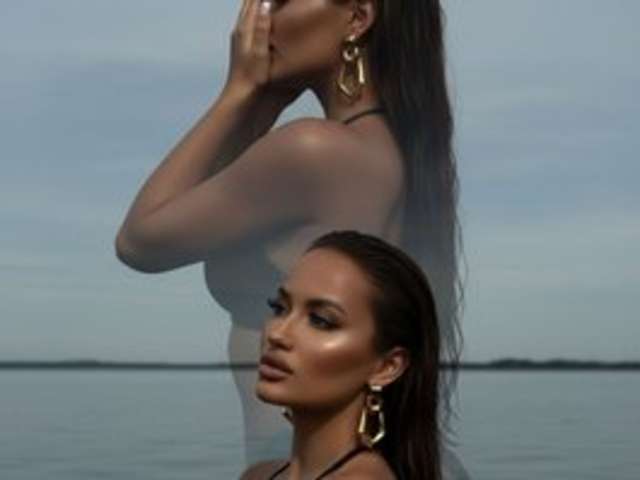 KARAMELIKAA amateur webcam photo