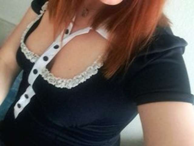 KARMELLA amateur webcam photo