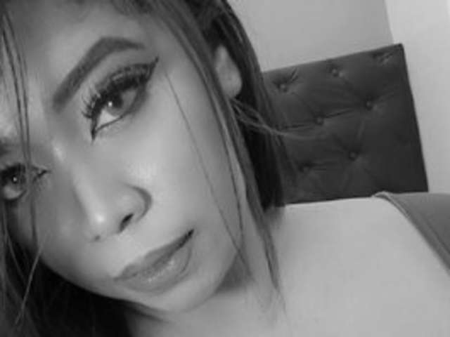 LATYNXDAYHANNIS amateur webcam photo