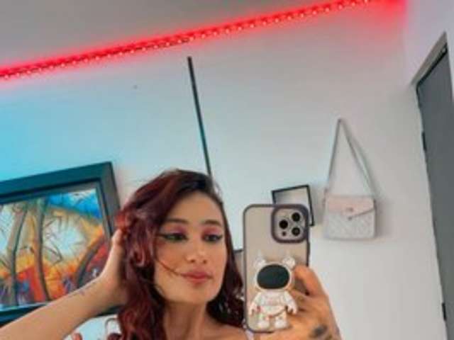LAURAHOOT20 amateur webcam photo