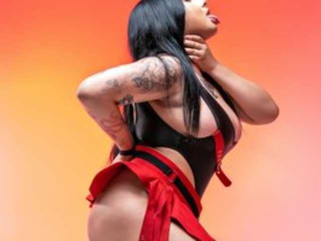 LIILY-MOORE amateur webcam photo