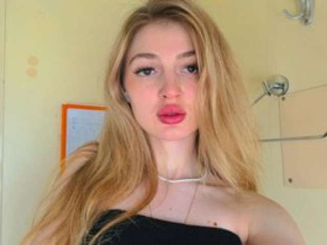 LILITH_TREASURE amateur webcam photo