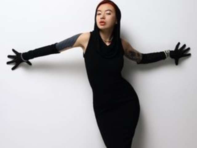 LINA69FEMDOM amateur webcam photo