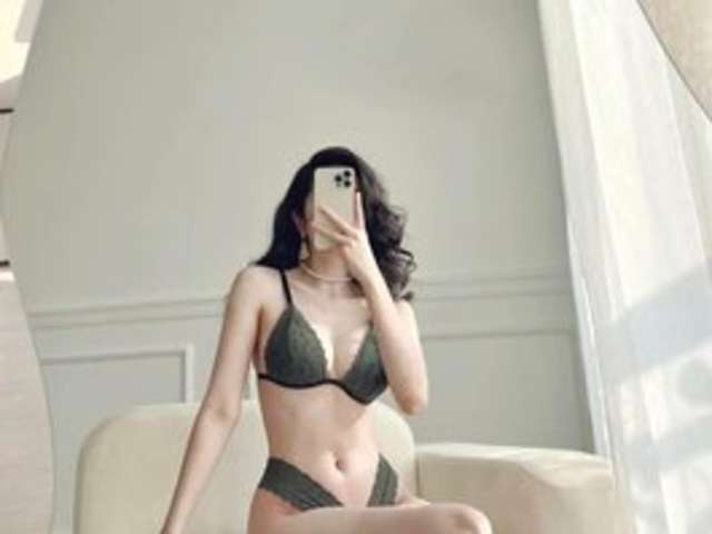 LINH97 amateur webcam photo