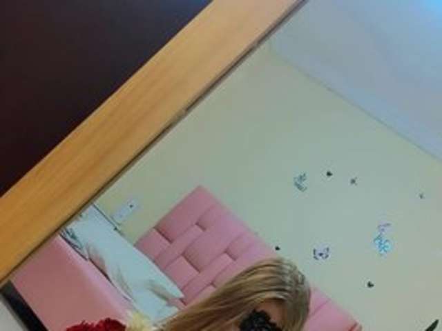 LUNA-ROUGE amateur webcam photo