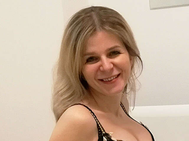MILFNATASHE amateur webcam photo