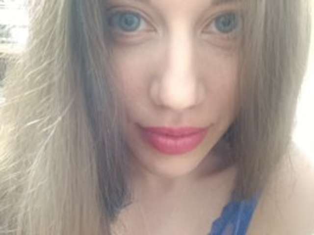 MIMI-MIYA amateur webcam photo