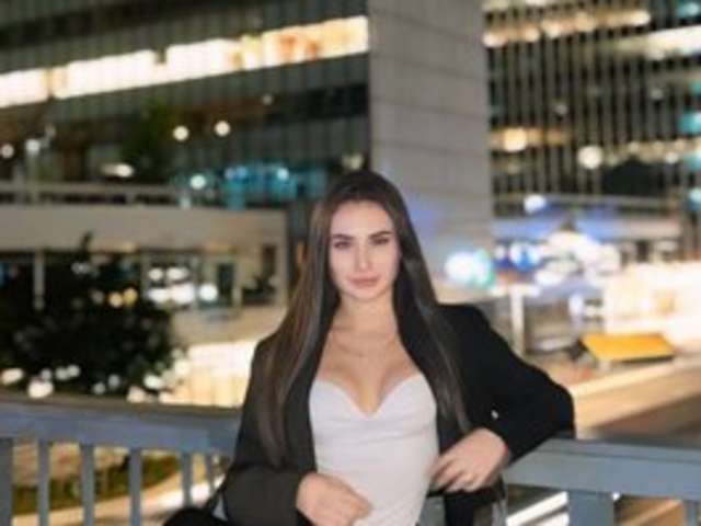 MIRAAKISS amateur webcam photo