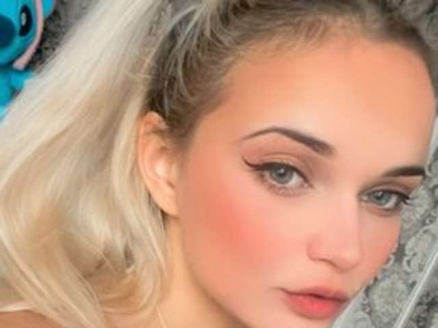 MIRABELLA333 amateur webcam photo