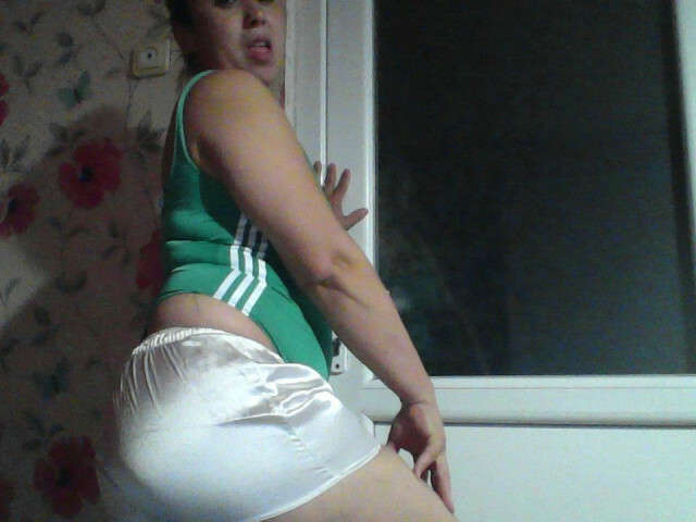 MISSQUEEN4U amateur webcam photo