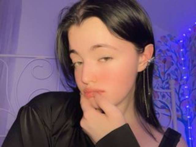 MOIRASESAY amateur webcam photo