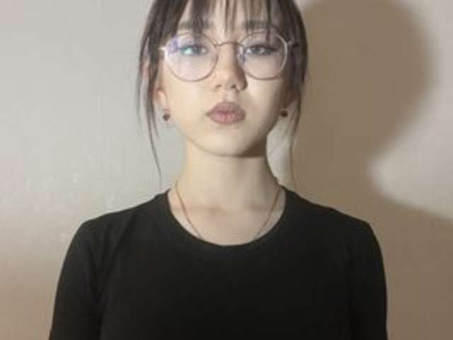 MYRLEHENGGELER amateur webcam photo