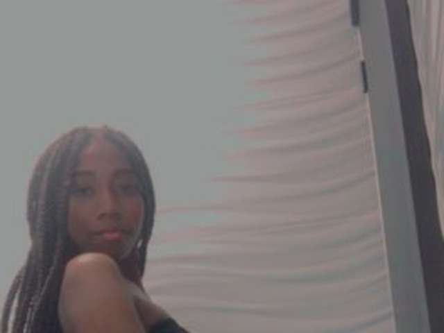 NATHALYLEEN amateur webcam photo