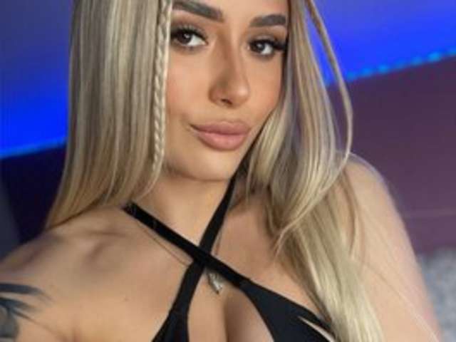 NAUGHTYBLOND4 amateur webcam photo