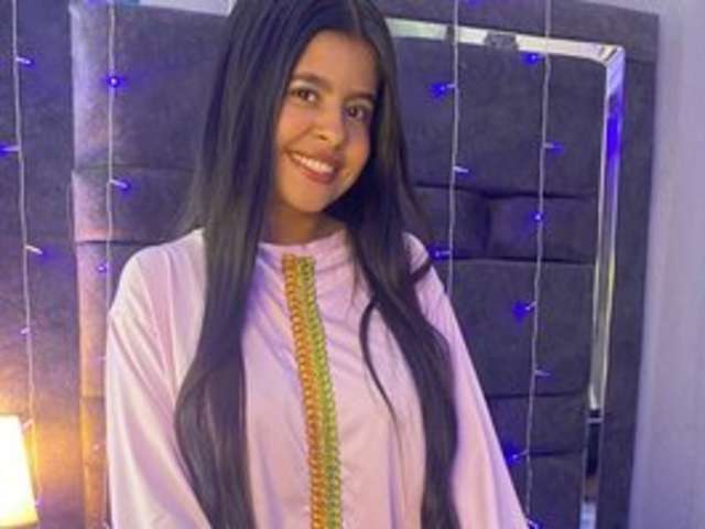 NAYLAABADI amateur webcam photo