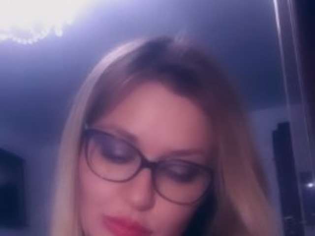 NUSHAMILF amateur webcam photo