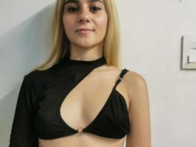OLIVIABLONDE amateur webcam photo