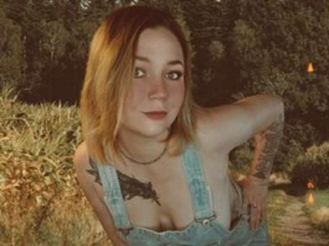 OZALIN amateur webcam photo