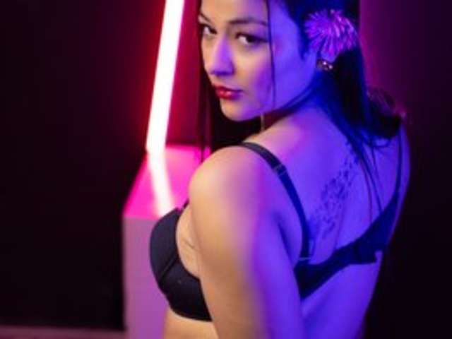 PAMELAEVANSS amateur webcam photo