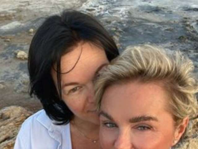 PLEASUREWECOUPLE amateur webcam photo