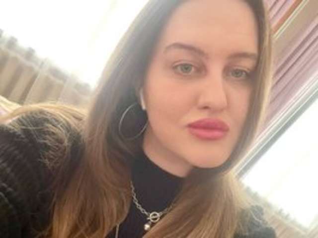 POLLYTINGLE amateur webcam photo