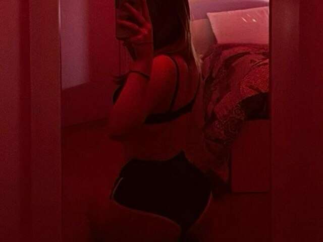 QUEENLIKA amateur webcam photo