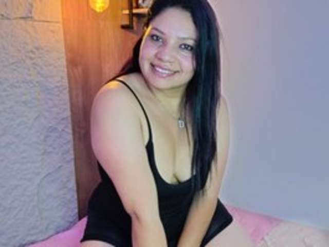 SAMAANTHA amateur webcam photo
